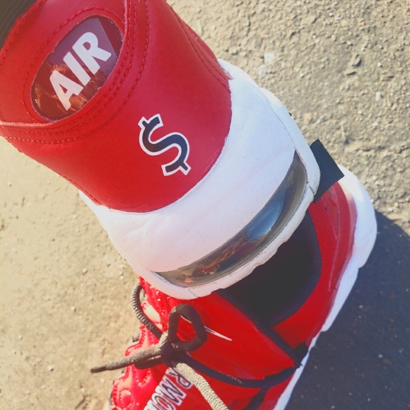 EUC NIKE Air Money$$ - Picture 1 of 5
